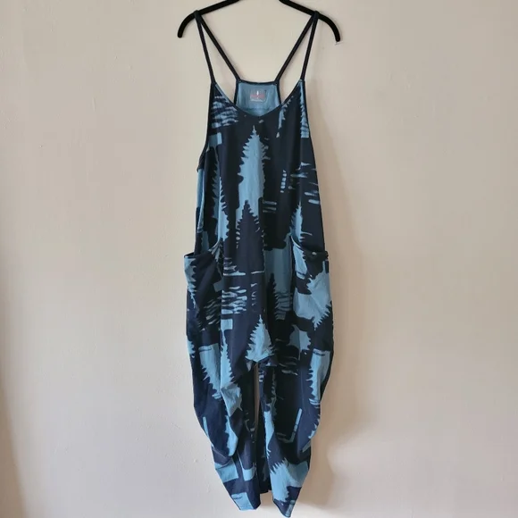 Free People Movement Hot Shot Printed Onesie Jumpsuit Winter Forest Navy Large - Picture 12 of 12